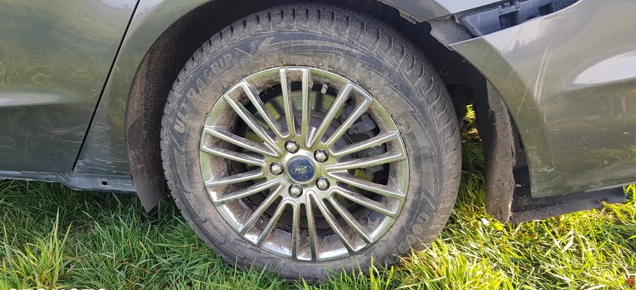 Ford Fusion cena 53000 przebieg: 132100, rok produkcji 2017 z Bełchatów małe 631
